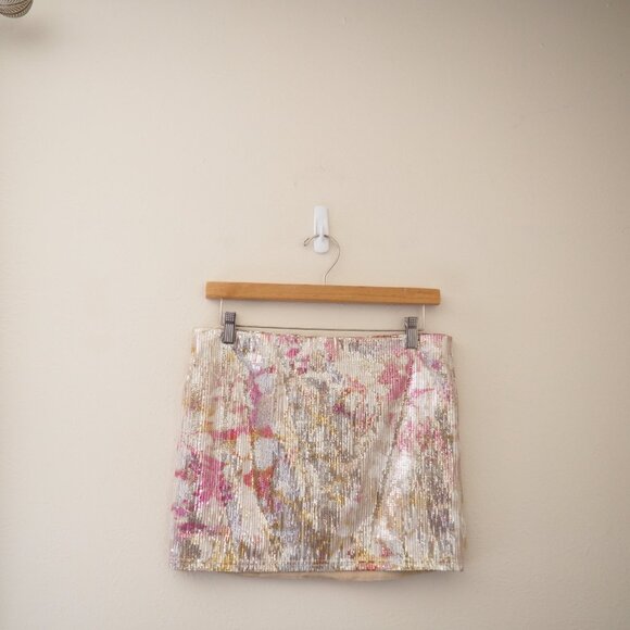 * NWT PrettyLittleThing Cream Abstract Printed Sequin Low Rise Micro Mini - Picture 3 of 6